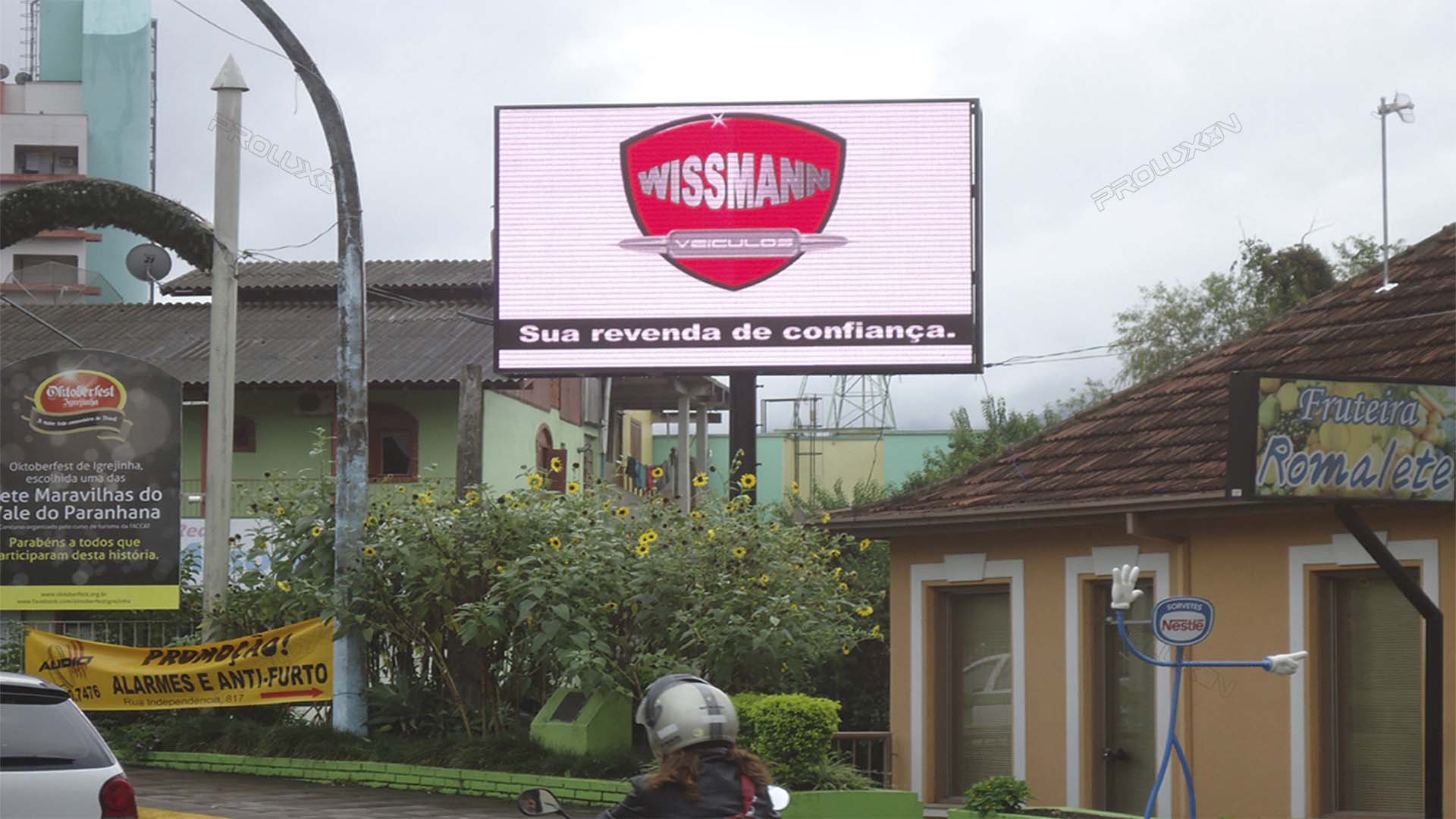 outdoor LED displays advertising digital signage markets